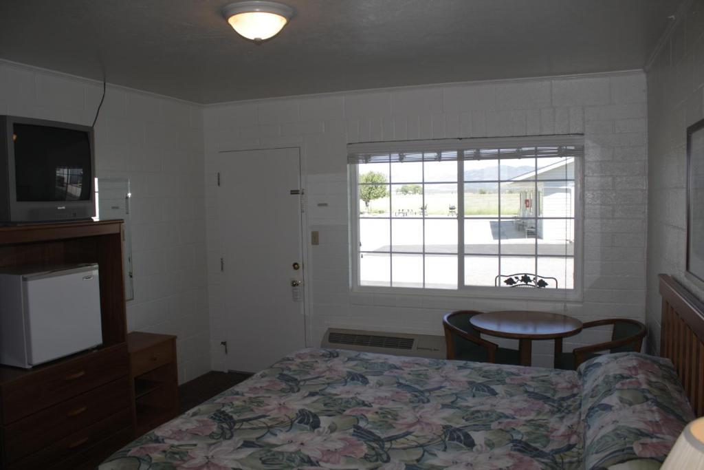Rim Rock Motel Alturas Rum bild
